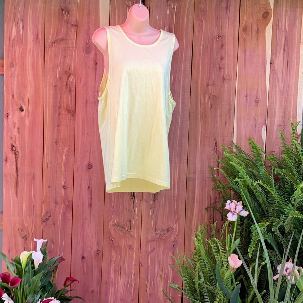 Ladies tank top shirt sized XL by Fresh Clean Tees